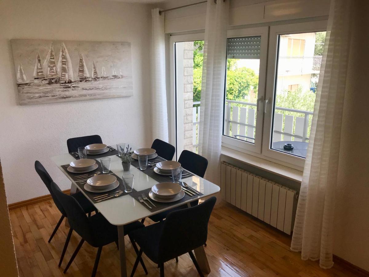 Holiday Apartment Lavanda Sumpetar Jesenice  Exterior foto