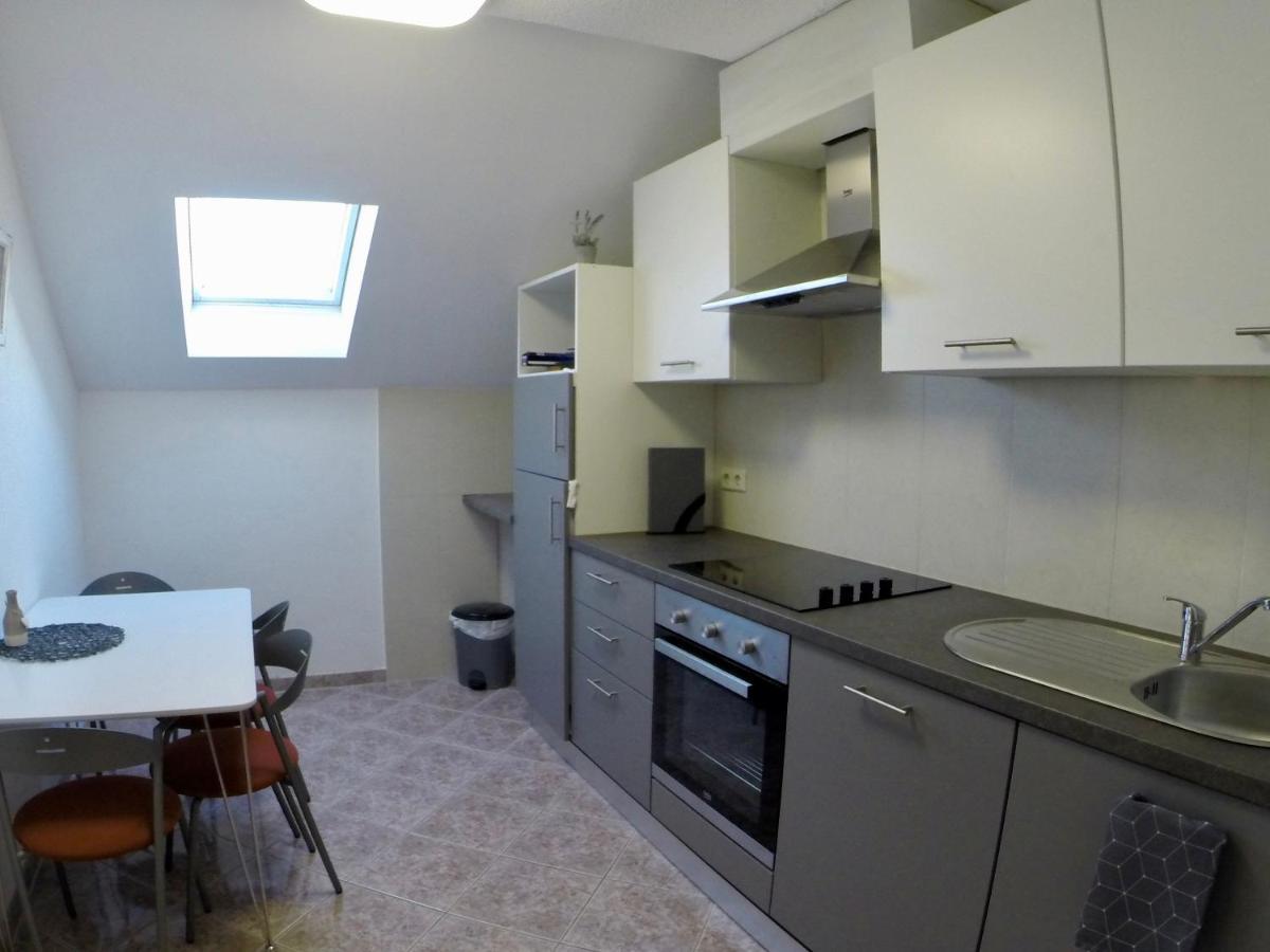 Holiday Apartment Lavanda Sumpetar Jesenice  Exterior foto